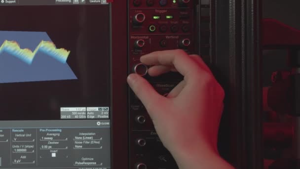 Adjusting Equalizers Mixing Music Audio Mixer Графічна Анімація Цифрових Частотних — стокове відео
