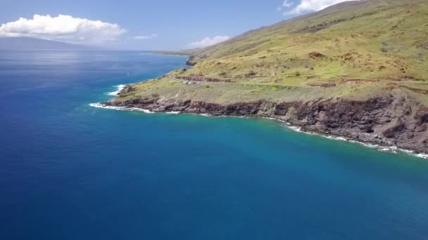 Dron Tropical Island Coast Samochodami — Wideo stockowe