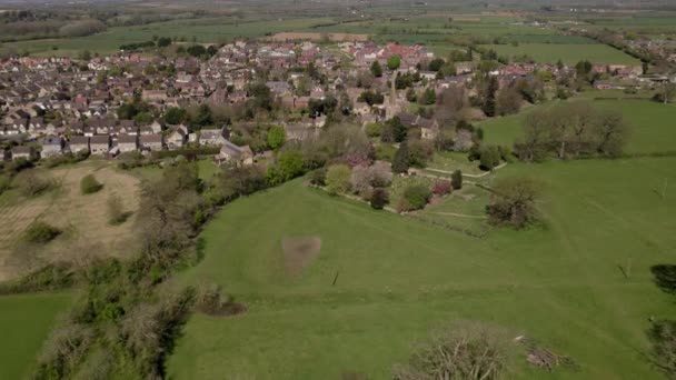 Mickleton Village Church Lawrence Flygfoto Spring Landskap Gloucestershire Färg Betyg — Stockvideo