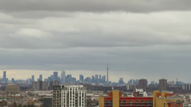 Toronto Skyline Och Grey Cloudscape Time Lapse Bad Weather Moody — Stockvideo