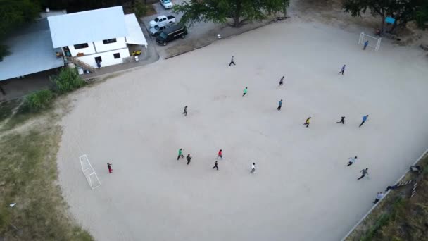 Grupa Dzieci Gra Piłkę Nożną Piłka Nożna Meksyku — Wideo stockowe