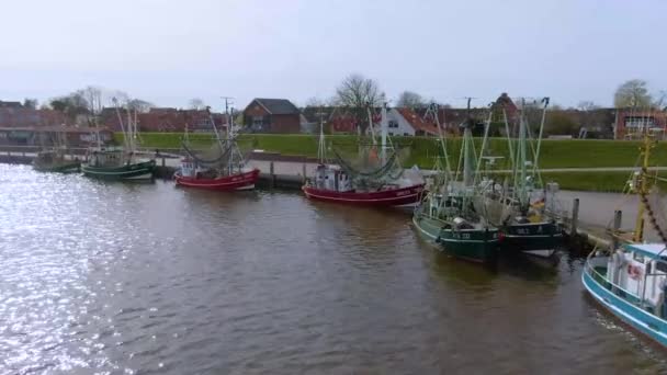 Drone Vlucht Een Gezellige Vissershaven Duitsland — Stockvideo