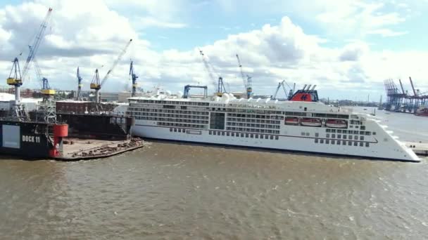 River Elbe Hamburg Cruise Ship Dry Dock Cruise Ship Drone — Stock Video