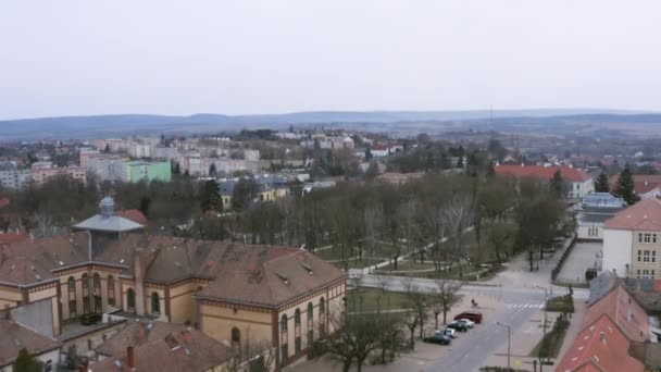 Drone Bilder Från Kyrka Mor Ungern Drone Flyger Tillbaka — Stockvideo