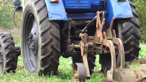 Belarus Est Une Série Tracteurs Quatre Roues Fabriqués Depuis 1950 — Video