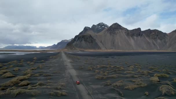 Video Drone Dari Stokksnes Vestrahorn Pantai Pasir Hitam Islandia Dengan — Stok Video