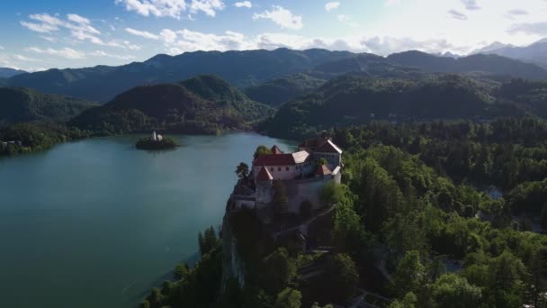 Castillo Majestuoso Bled Precipicio Sobre Ciudad Bled Eslovenia Vista Del — Vídeos de Stock