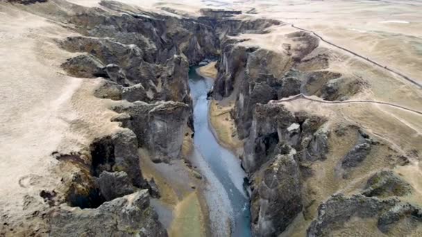 Ijsland Cinematic Nature Drone Vliegend Diepe Dramatische Canyon Met Grillige — Stockvideo