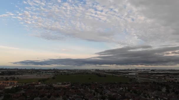 Wide Time Lapse Disparó Barrio Área Toronto Nubes Moviéndose Rápido — Vídeo de stock