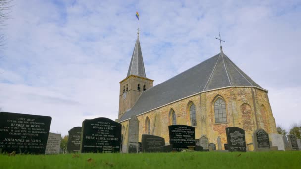 Antigua Iglesia Gótica Los Países Bajos Pequeño Pueblo Boksum Frisia — Vídeo de stock