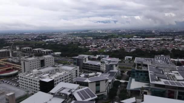 Disparo Aéreo Sobrevolando Centro Comercial Ciudad San José Costa Rica — Vídeo de stock