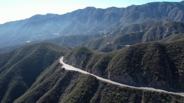 Güney Kaliforniya Dağ Yolu Yeşil Orman Dağları Angeles Tepesi Otoyolu — Stok video