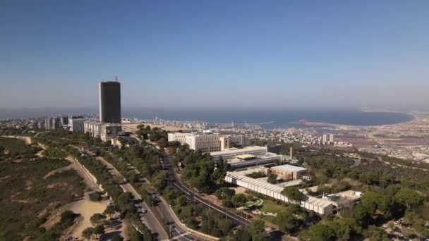 Flight Haifa City Tall Building Hill Surrounded Trees Roads Harbor — Stock Video