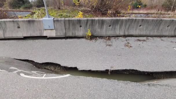 Dolly Shot Flood Aftermath Highway Cracked Road Asphalt Landslide Canada — Stock Video