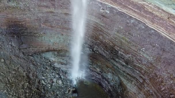 Waterval Bij Devils Punch Bowl Top View Bij Stoney Creek — Stockvideo