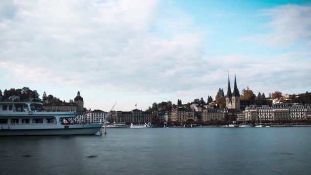 Lucerna Time Lapse Giornata Nuvolosa Della Città Svizzera Con Vecchio — Video Stock