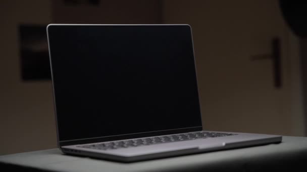 Filmato Cinematografico Apple Macbook Pro Pollici Con Una Luce Aerea — Video Stock