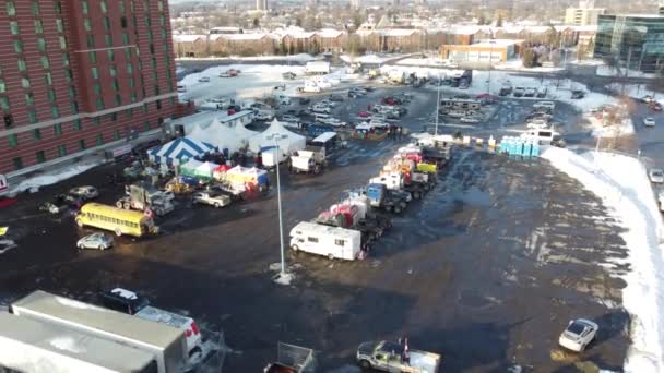 Drone Aéreo Acima Liberdade Caminhoneiros Comboio Protestar Ottawa Ontário Canadá — Vídeo de Stock