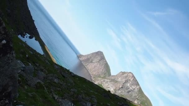 Kvalvika Und Vestervika Beach Lofoten Norwegen — Stockvideo