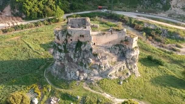 Areal Tirar Hacia Atrás Shot Historical Mseilha Fort Batroun Líbano — Vídeos de Stock