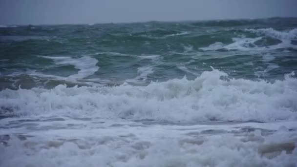 Shot Ocean Waves Crashing Slow Motion — Vídeo de stock
