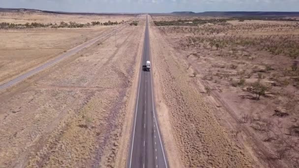 Vrachtwagen Outback Australië Antenne — Stockvideo