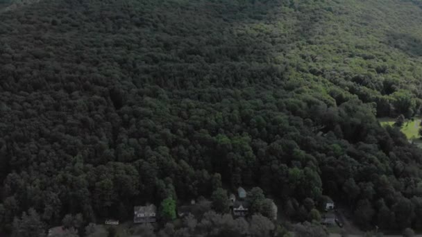 Drone Wiadukt Domów Górskich Podnóża Góry Górach Catskill Stanie Nowy — Wideo stockowe