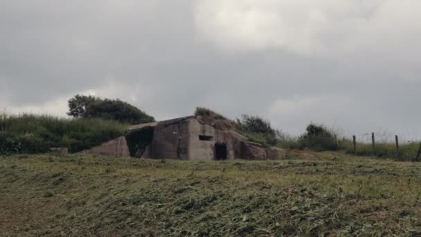 Övergiven Wwii Bunker Installation Normandy — Stockvideo