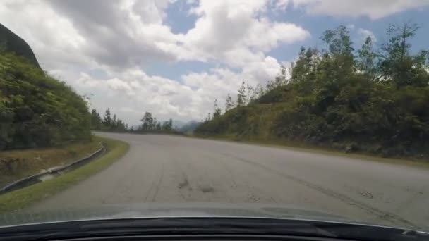 キャメロンハイランドでの車の運転のコックピットビューマレーシア — ストック動画