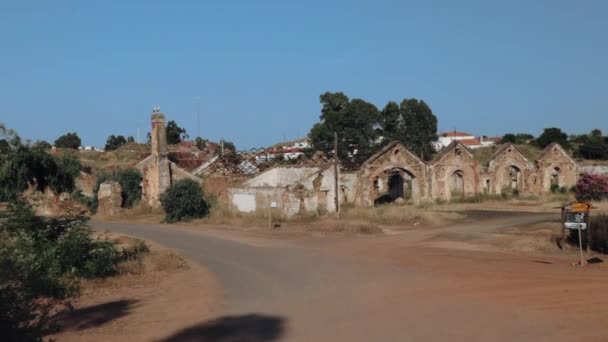 Afastando Abrindo Vista Para Edifícios Abandonados Mina Cobre São Domingo — Vídeo de Stock