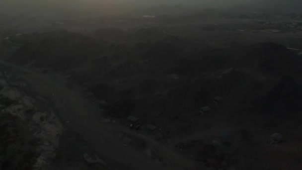 Aerial Ανατολή Ηλίου Αποκαλυπτική Βολή — Αρχείο Βίντεο
