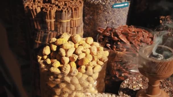 Spice Souk Dubai Zbliżenie Shot Przypraw Kadzidłem — Wideo stockowe