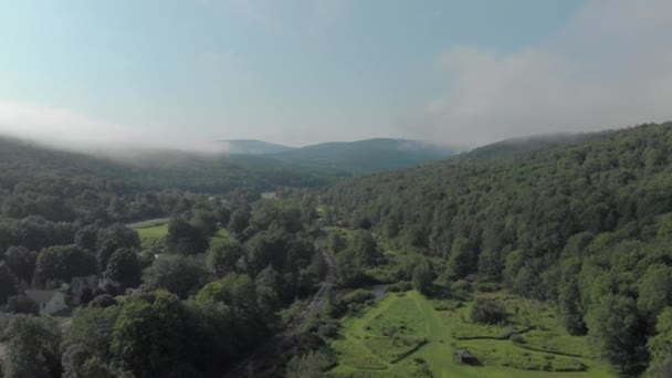 Longo Drone Sobrevoando Lindo Vale Nas Montanhas Catskill Estado Nova — Vídeo de Stock