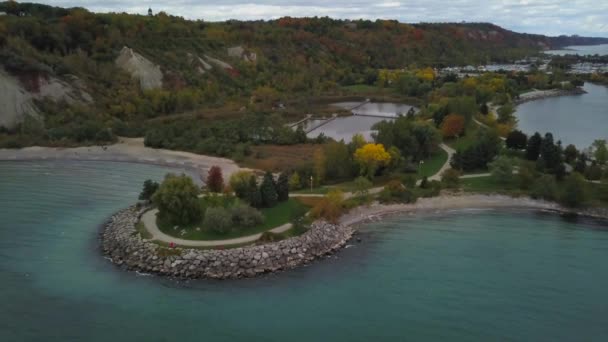 Letecký Pohled Scarborough Bluffs Kanada Nachází Lake Ontario Hladkou Zpětnou — Stock video