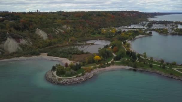 Flygfoto Över Scarborough Bluffs Kanada Beläget Lake Ontario — Stockvideo