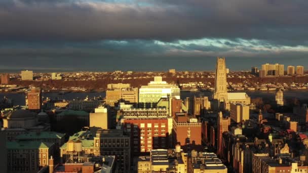 Fast Drone Slide Sideways View Gorgeous Morningside Heights Neighborhood Manhattan — Stock Video