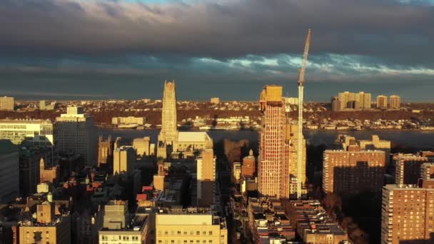 Underbar Långsam Drönare Glida Längs Skyline Morningside Heights Grannskapet Manhattan — Stockvideo