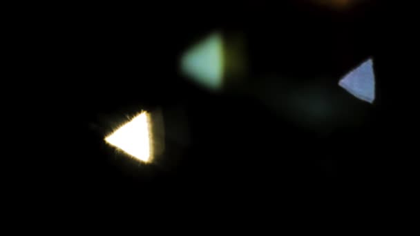 Abstract Pinhole Camera Driehoek Bokeh Volgen Auto Hoofd Achterlichten Nachts — Stockvideo