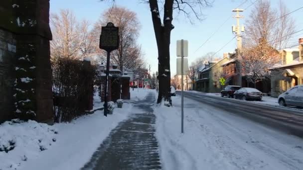 Walking Snow Covered Path Historic Linden Hall Building Lititz Pennsylvania — Vídeo de Stock