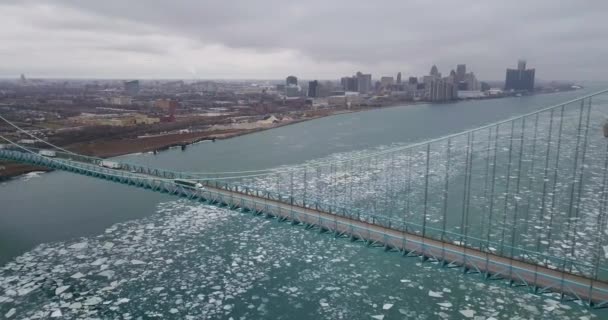 Лід Пливе Вздовж Кордону Детройт Віндзор Містом Задньому Плані — стокове відео