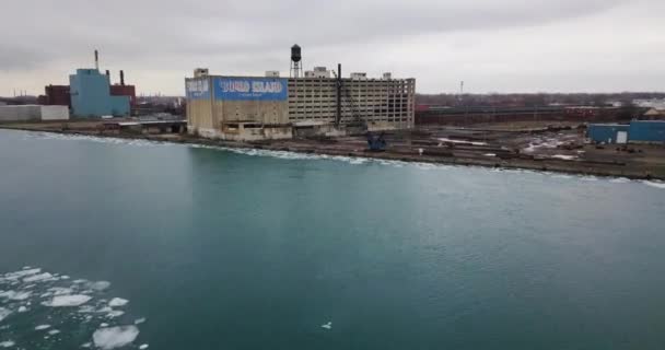 Boblo Island Abandoned Building Edge Detroit River Winter — Stockvideo