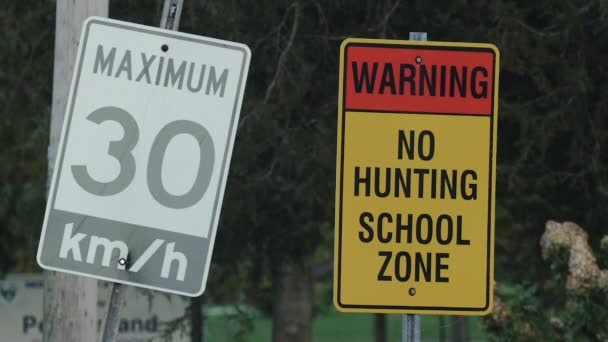 Trees Blowing Hunting Speed Limit Sign Close — Video