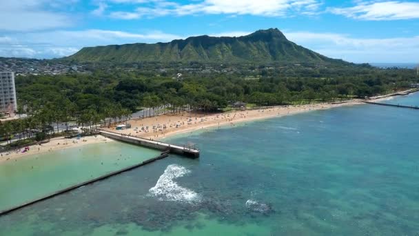 Drone Footage Rising Waikiki Beach Diamond Head Island Oahu Hawaii — Vídeo de Stock