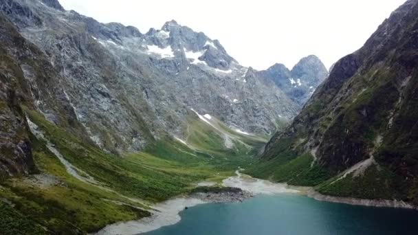 Drone View Lake Marian South Island New Zealand — стоковое видео