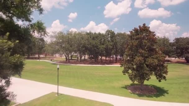 Opstijgend Luchtschot Van Orlando Met Een Park Eronder Dat Stad — Stockvideo