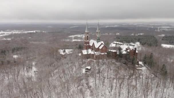 Cinematic Aerial View Historic Holy Hill — Stok Video