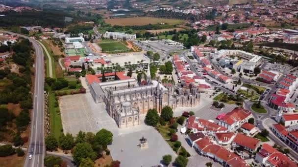 Aerial Opening Landscape Shot Batalha Monastery Portugal — Vídeo de stock