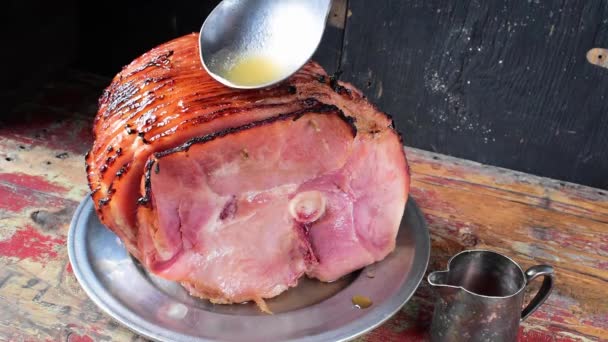 Ladle Juice Baked Spiral Cut Ham — Video Stock
