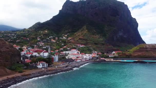 Aerial Orbit Shot Porto Cruz Town Atlantic Ocean Pools — Stockvideo