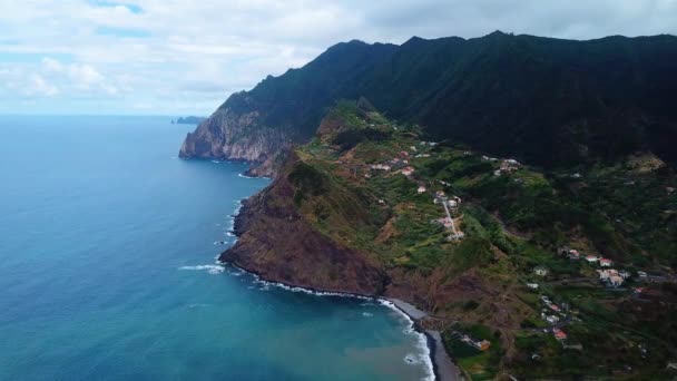 Aerial Landscape Shot Steep Hills Coast Atlantic Ocean Madeira Portugal — Video